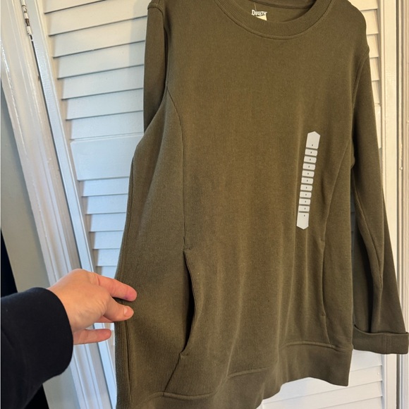 Duluth Trading Co Women's Olive Crewneck Sweatshirt - Picture 5 of 7
